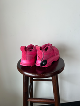 Load image into Gallery viewer, Reebok Womens Athletic Shoes Womens 8.5
