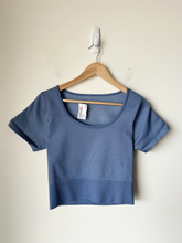Load image into Gallery viewer, Offline Athletic Top Size Extra Large
