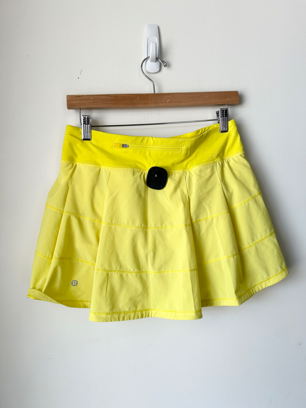 Lulu Lemon Athletic Shorts Size 5/6