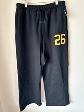 Load image into Gallery viewer, Essentials Athletic Pants Size Medium
