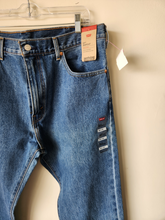 Load image into Gallery viewer, Levi Denim Size 38
