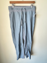 Load image into Gallery viewer, Lulu Lemon Athletic Pants Size Large
