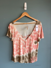 Load image into Gallery viewer, American Eagle T-Shirt Size Small
