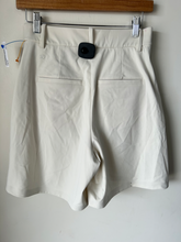 Load image into Gallery viewer, Lululemon Athletic Shorts Size Medium
