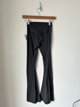 Load image into Gallery viewer, Offline Athletic Pants Size Extra Small
