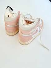 Load image into Gallery viewer, Jordan Casual Shoes Mens 9
