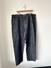 Load image into Gallery viewer, Evolution Denim Size 42
