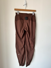Load image into Gallery viewer, Lululemon Athletic Pants Size 3/4 (27)
