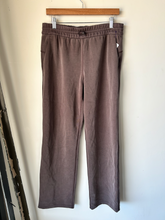 Load image into Gallery viewer, Lulu Lemon Athletic Pants Size 9/10 (30)
