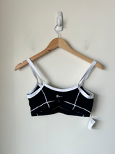 Load image into Gallery viewer, Sports Bra Size Medium
