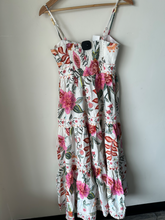 Load image into Gallery viewer, Maxi Dress Size Extra Small
