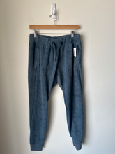 Load image into Gallery viewer, Gym Shark Athletic Pants Size Medium
