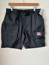 Load image into Gallery viewer, Athletic Shorts Size Large
