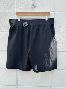 Alo Athletic Shorts Size Extra Large