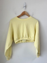 Load image into Gallery viewer, Alo Sweatshirt Size Medium
