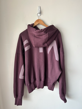 Load image into Gallery viewer, Sweatshirt Size Large
