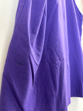 Load image into Gallery viewer, Lululemon Short Sleeve Top Size Extra Large
