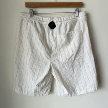 Load image into Gallery viewer, Zara Shorts Size Large
